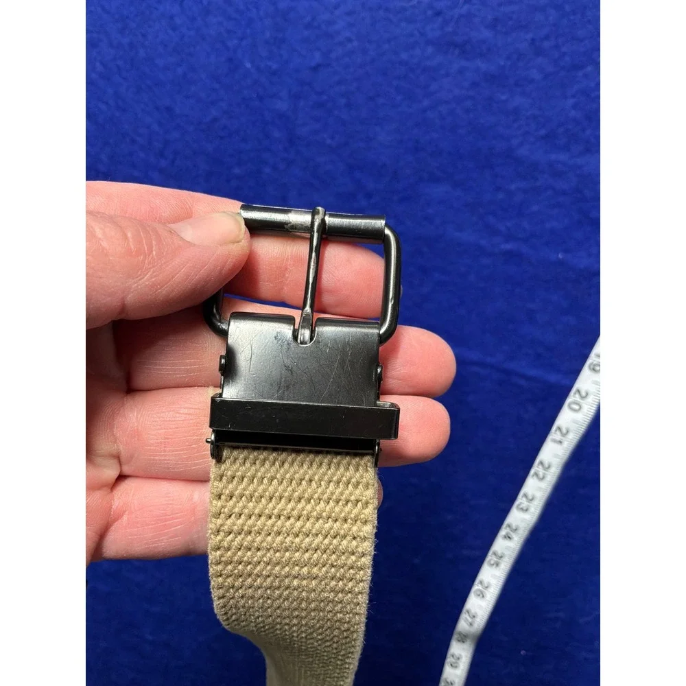 Unbranded canvas web